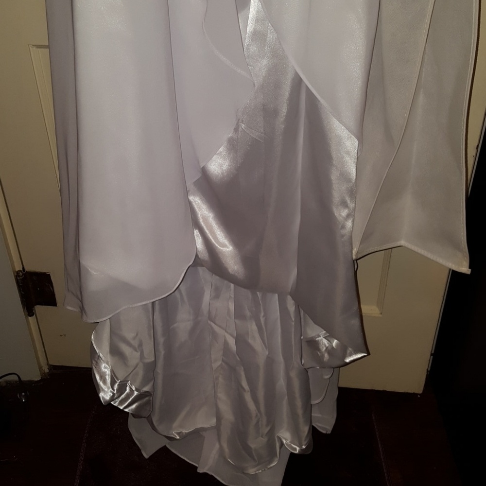 Strapless Wedding Dress NWOT - Picture 4 of 12
